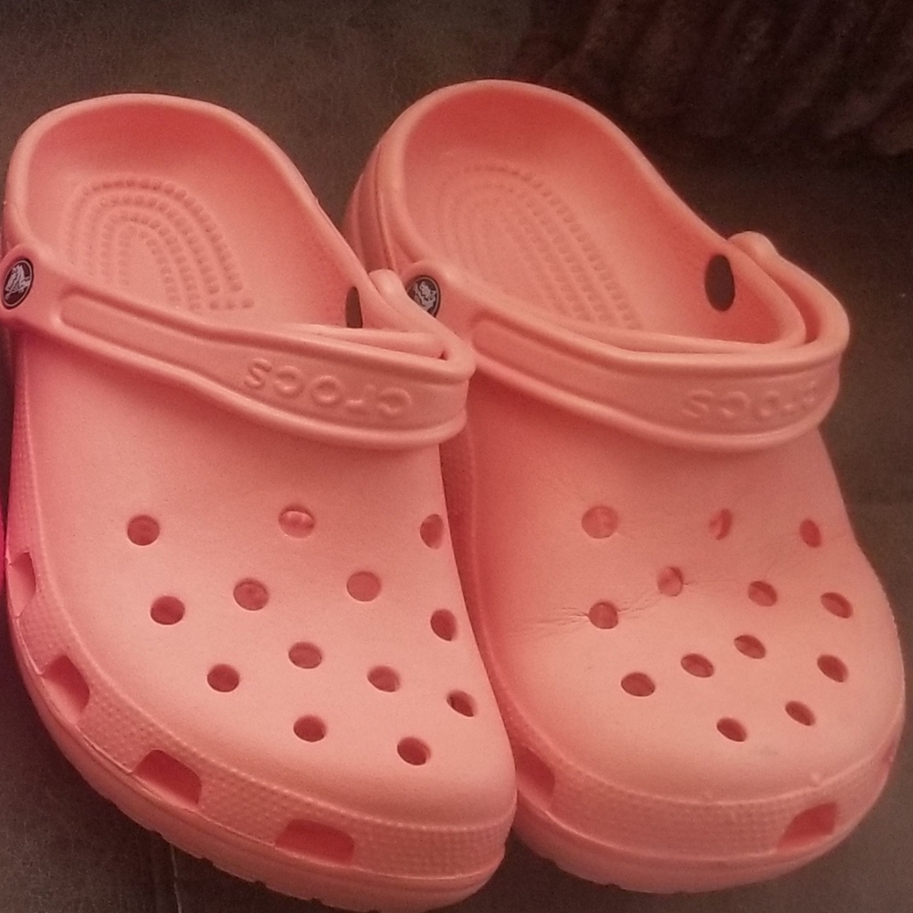 Crocs Coral size 10